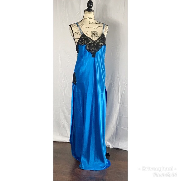 cira Other - 🚨🆕🚨{Cira by Tom Bezduda} Vtg. Nightgown